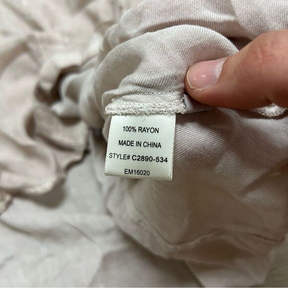 Cloth & Stone Anthropologie Button-Up Light Rayon Pink Grayish Down Shirt Size M - Picture 3 of 6